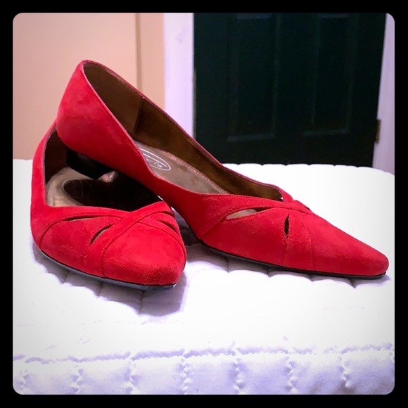 Shoes - 🌟💫🌟TALBOTS KITTEN HEELS IN RED - SZ 6 🌟💫🌟